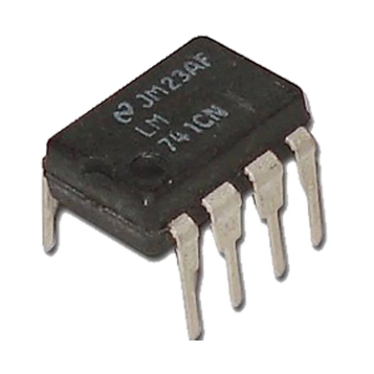 LM741 – Amplificador operacional